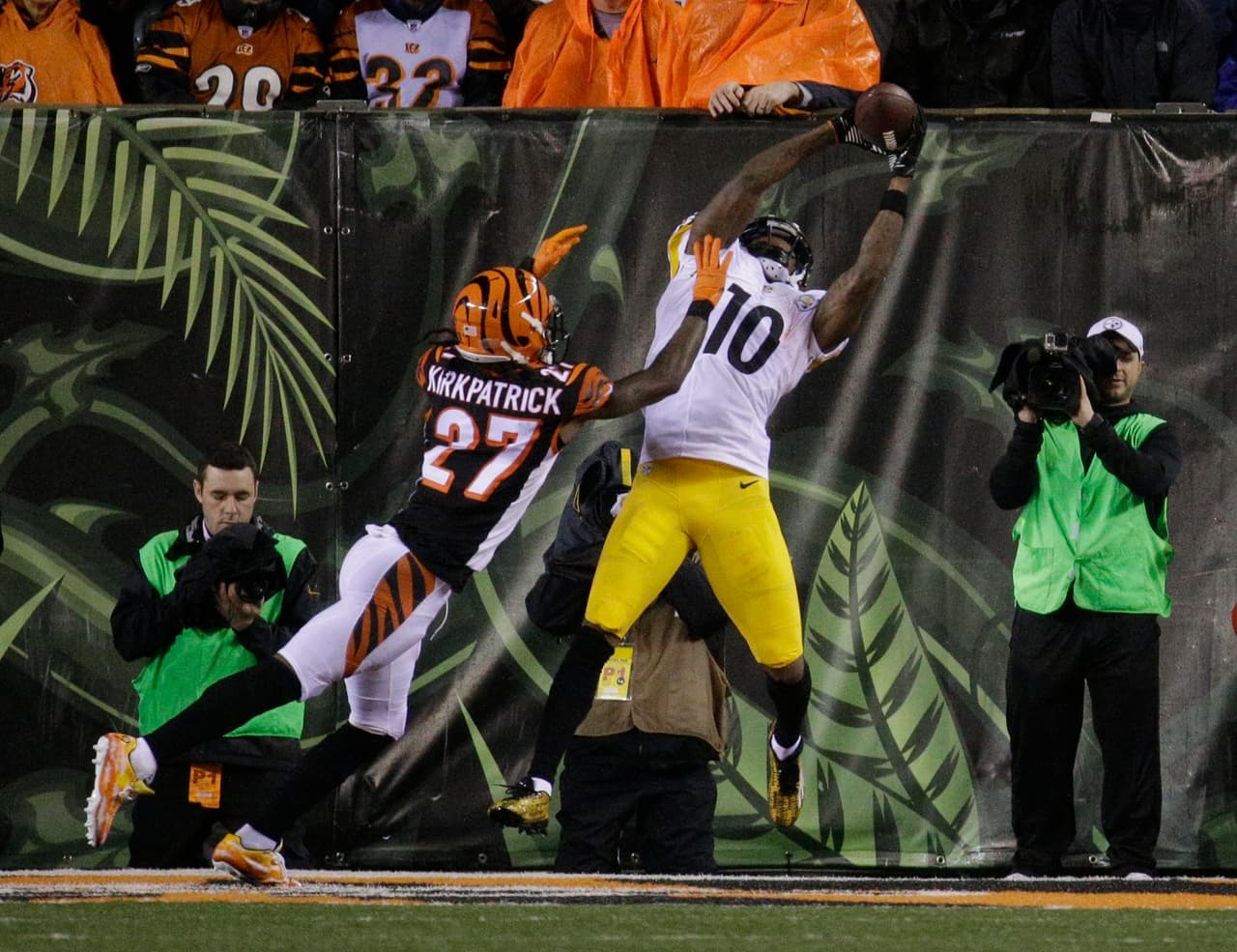 La recepción de Martavis Bryant para touchdown fue una de las mejores en la Temporada. Controló el balón incluso detrás de las piernas.