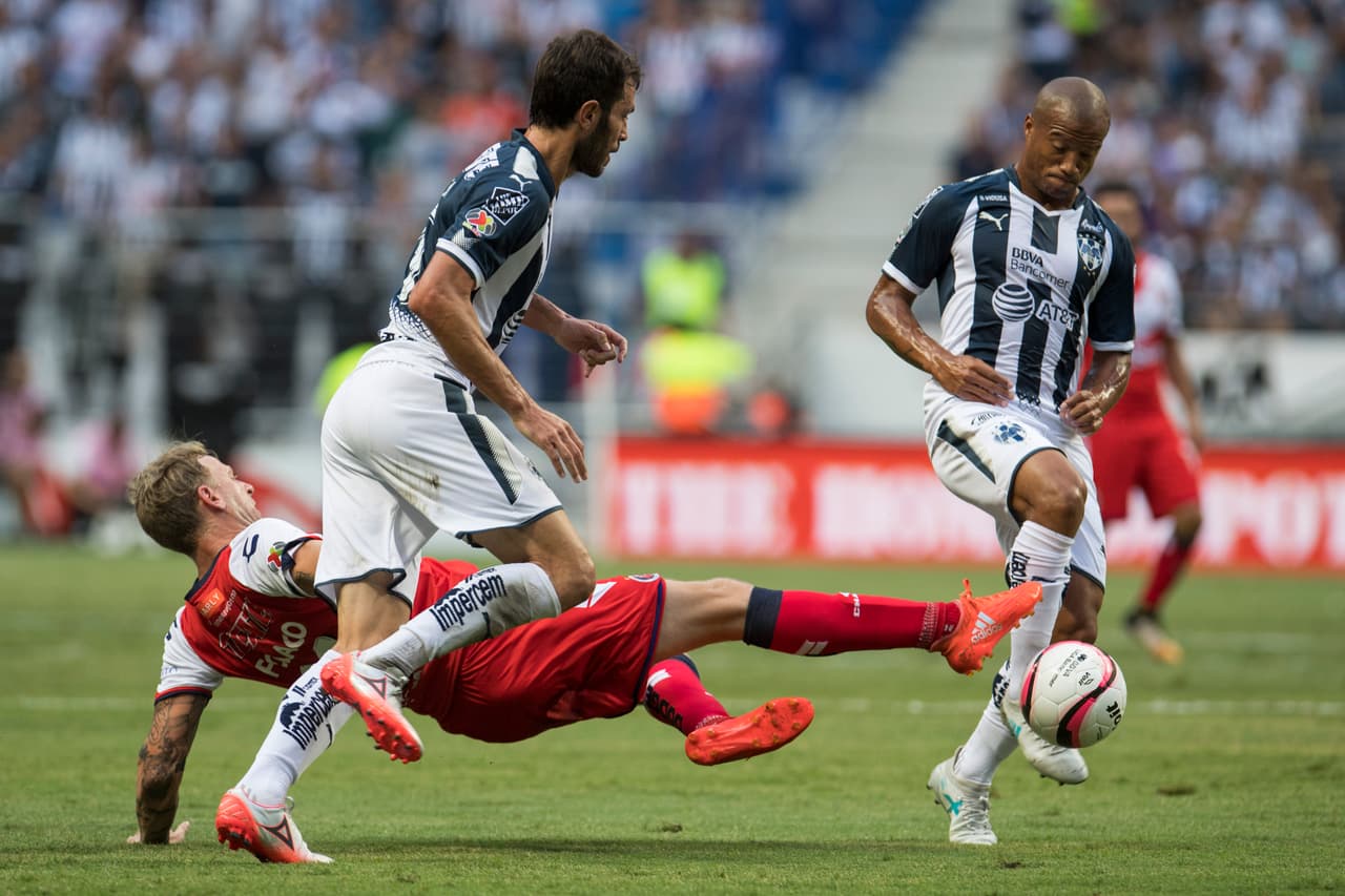 En el segundo tiempo Monterrey se dedicó a cuidar la ventaja y Veracruz poco pudo hacer en ataque.