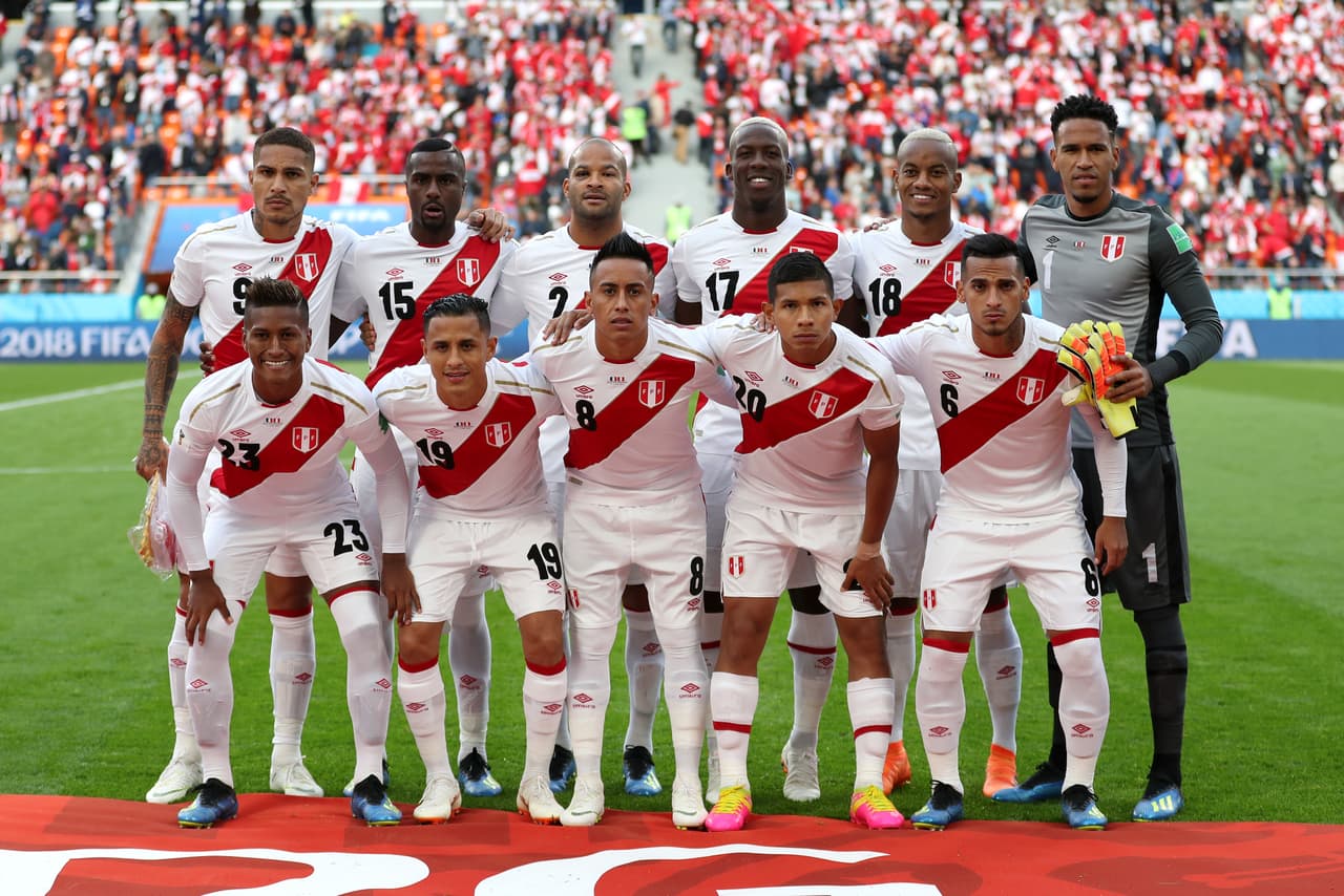 YEKATERINBURG, RUSSIA - JUNE 21: Peru team pose prior to the 2018 FIFA World Cup Russia group C match between France and Peru at Ekaterinburg Arena on June 21, 2018 in Yekaterinburg, Russia. (Photo by Catherine Ivill/Getty Images)
