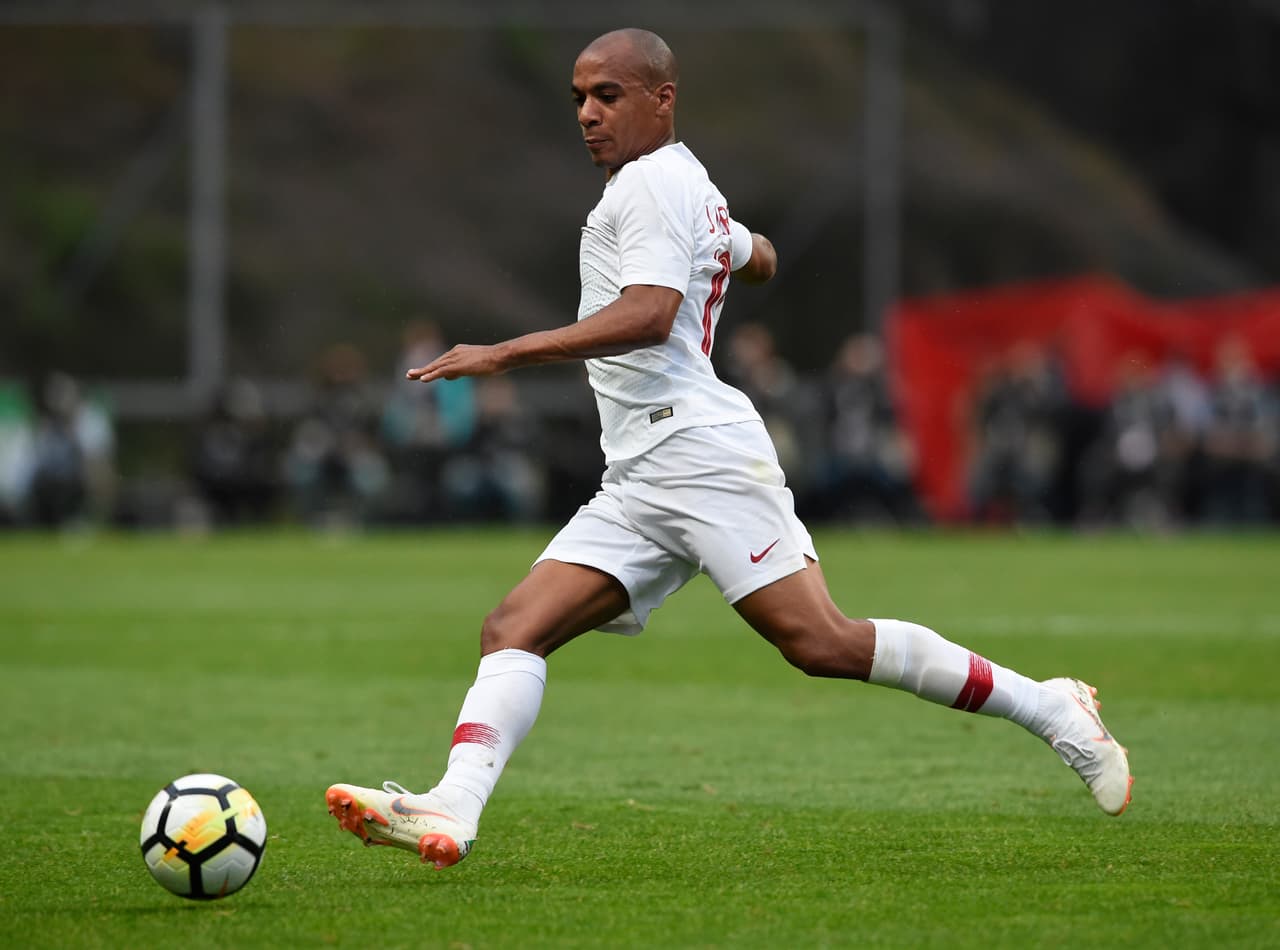 El portugués Joao Mario, compañero del mexicano Javier Hernández en West Ham, advirtió que ve difícil su regreso a Inter de Milán y aseguró que diría no a un eventual fichaje con Juventus o Milán.
