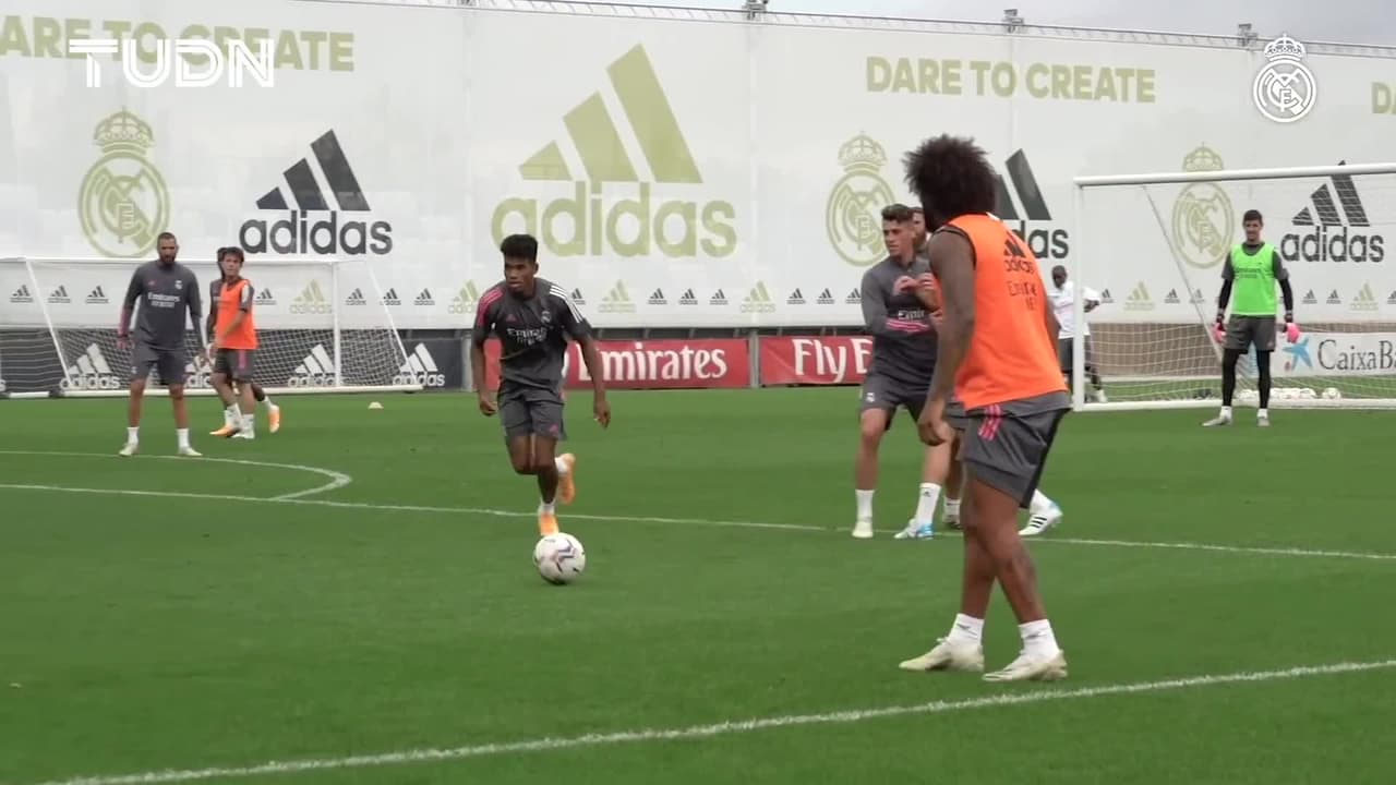 Sevilla trolea al Real Madrid; Sergio Ramos pone calma entre ellos