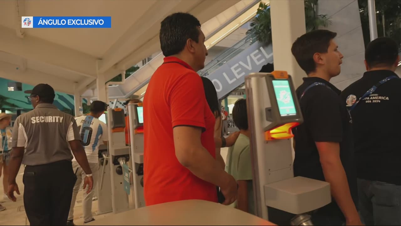 Layún tunde a la Conmebol: "Que se chinguen si no tienen control"