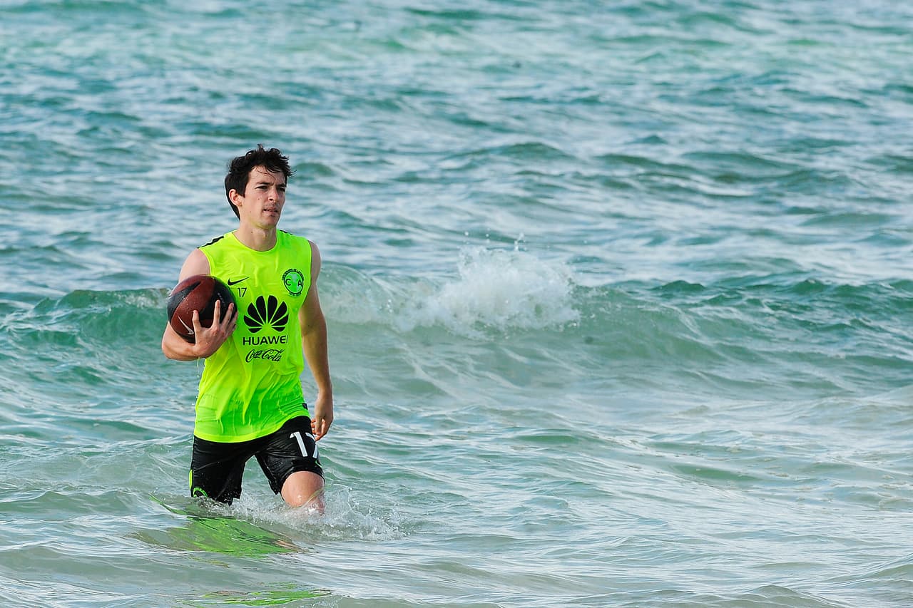 La gran esperanza azulcrema de conseguir un título recae en los botines del mediocampista mexicano Pedro Arce Latapí, quien viene del Veria de Grecia.