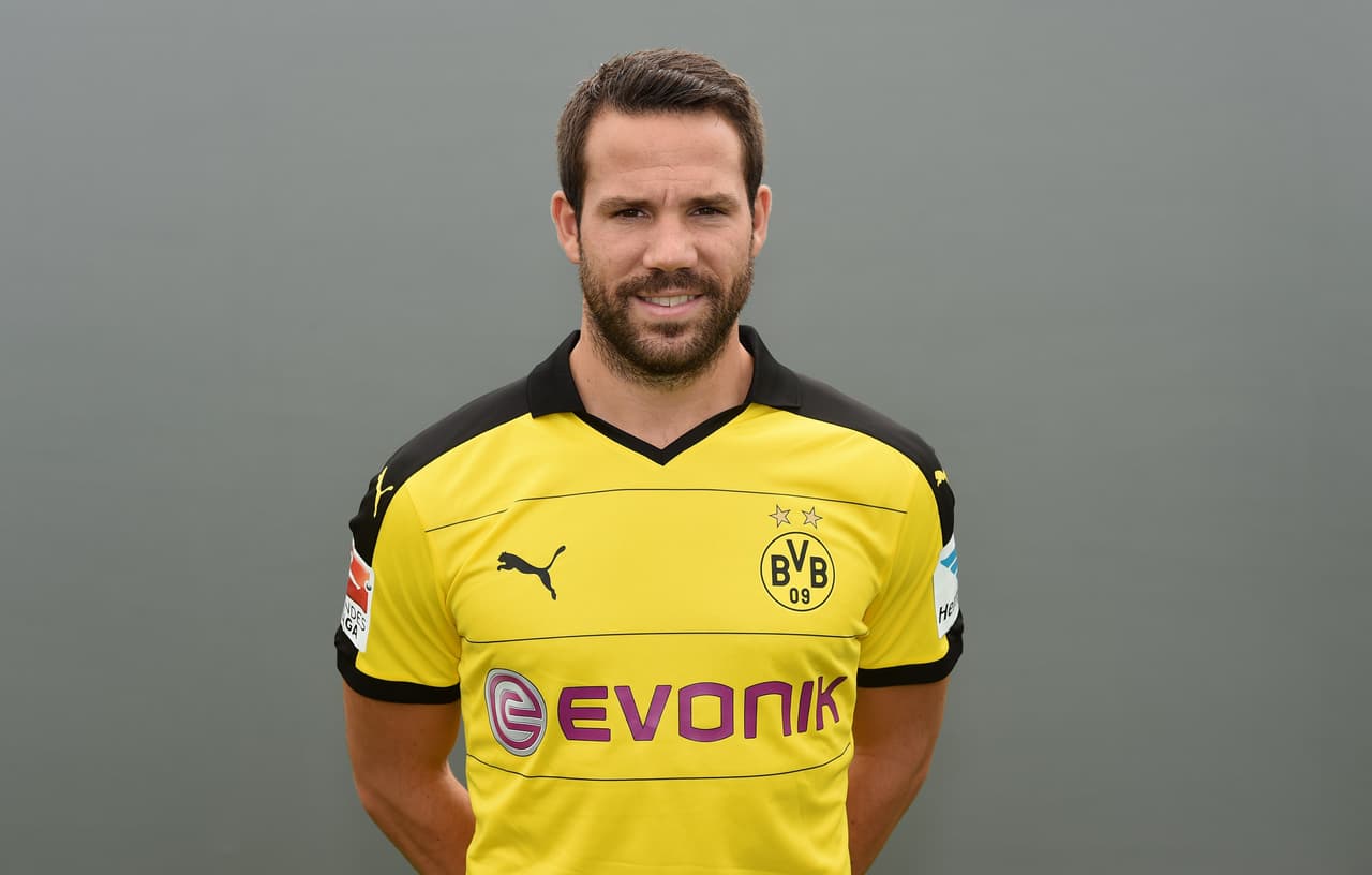 El Borussia Dortmund por su parte contrató a elementos como Gonzalo Castro y Jonas Hofmann además del entrenador Thomas Tuchel entre los fichajes más destacados.