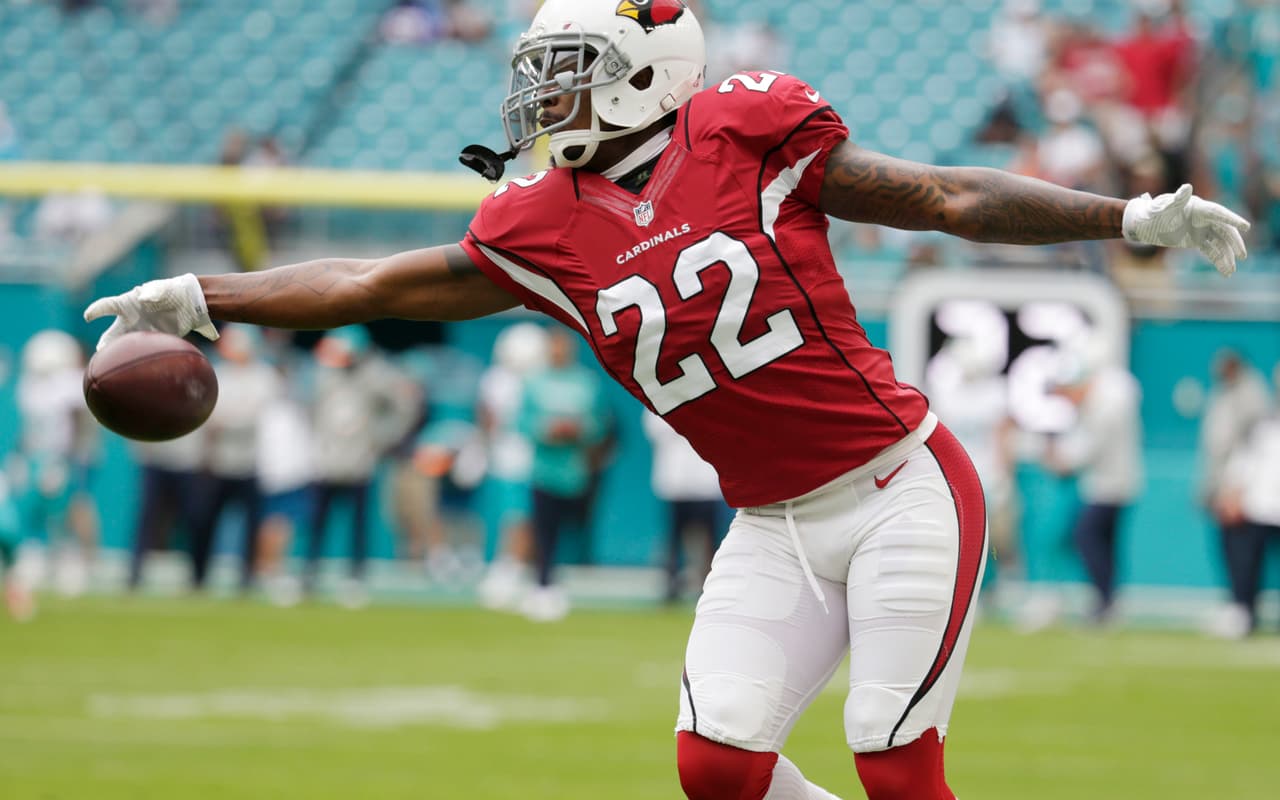 <b>14 SS </b>-
<b> TONY JEFFERSON</b>:
<b> </b>
<i>FIRMADO POR </i>
<b>BALTIMORE RAVENS</b>
<br>Jefferson superó a Tyrann Mathieu la temporada pasada, haciendo jugadas de impacto en la línea de scrimmage, así como en la cobertura.