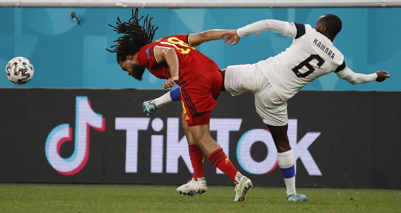 Belgica derrota 2-0 a la selección de Finlandia y califica como primer lugar del Grupo B a Octavos de Final. Los finlandeses guardan la esperanza de pasar como mejor tercero. Los goles fueron por parte de Romelu Lukaku y Lukas Hradecky.