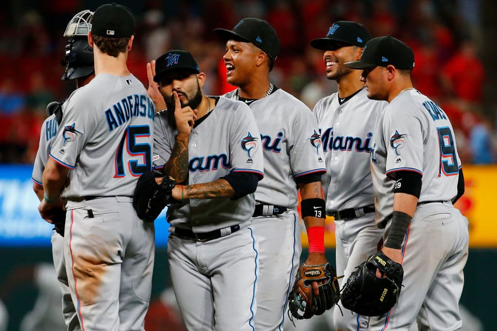 <b>26) Miami Marlins</b>. Una buena señal para este equipo es que mandaron a un integrante, al lanzador Sandy Alcántara al All Star. Pero esa marca de 32-53 los tiene como el peor de la Liga Nacional.