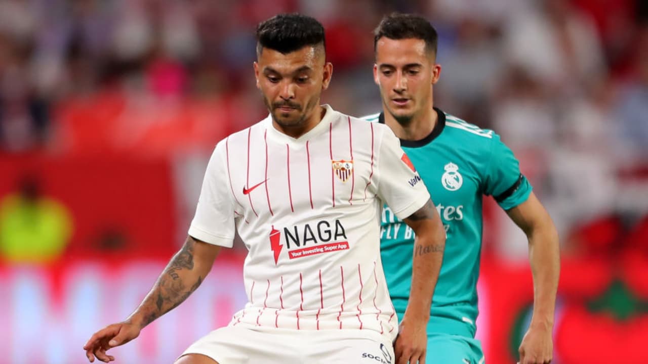 'Tecatito' Corona: ¿Cuándo puede jugar la Champions League con el Sevilla?
