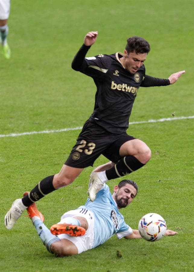 Con dos goles de Brais Mendez, el Celta de Vigo se impone ante el Alavés y así suma su cuarta victoria consecutiva y que los acerca poco a poco a la zona europea, durante la J14 de LaLiga española.