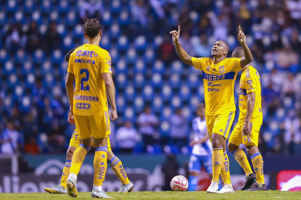 Samir Caetano acercó a la UANL al 42'.