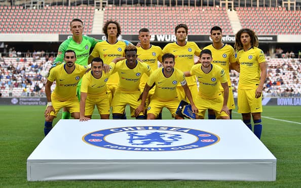 En la alineación del conjunto inglés resaltaron la aparición de futbolistas como David Luiz, Fabregas, Pedro y Morata.