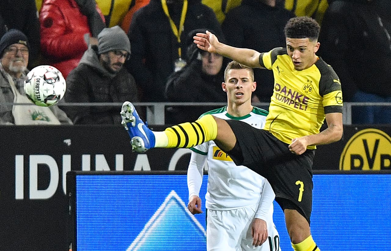 Y desde luego que el Mönchengladbach no quería salir de patio ajeno con una derrota sino habiéndole arrancado al menos el empate a sus rivales, pero el juego se tornó complicado.