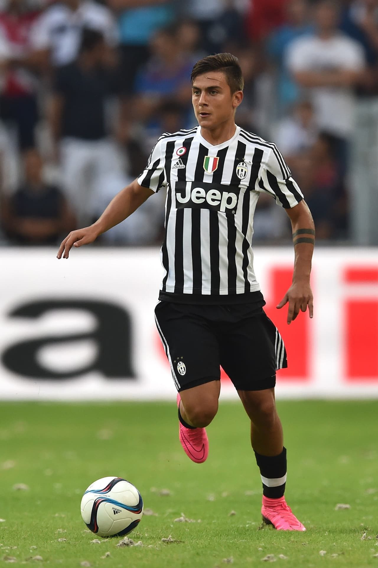Dybala va por su quinta temporada en la Juventus y se especuló con un traspaso al Tottenham por 70 millones.