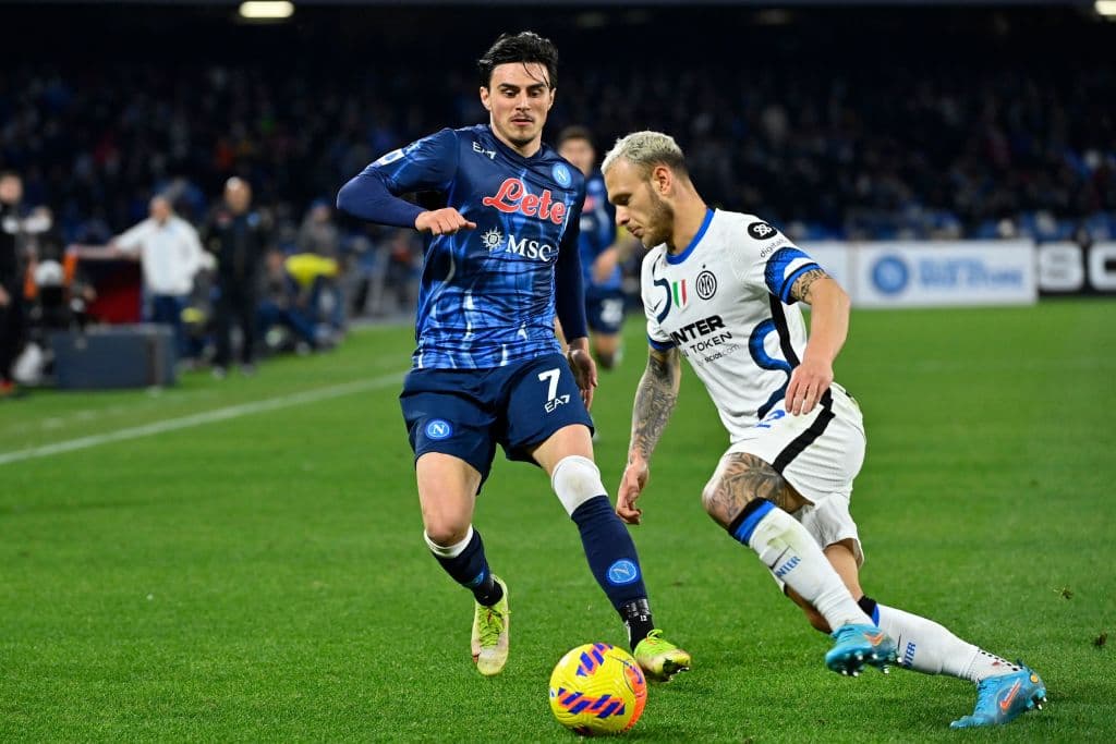 Napoli no logra aguantar la ventaja frente al Inter y terminan empatando 1-1 en el Estadio Diego Armando Maradona.