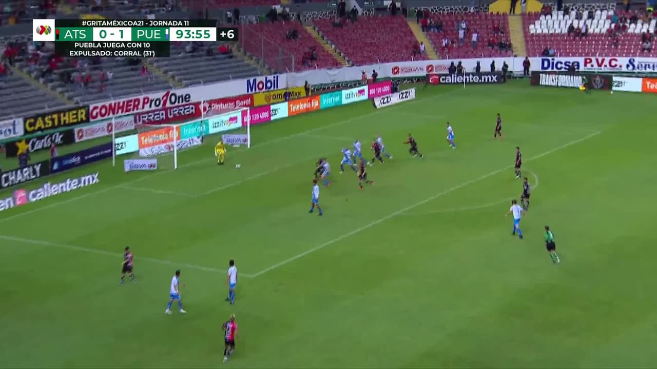 ¡TIRO ATAJADO! disparo por Brayan Garnica.