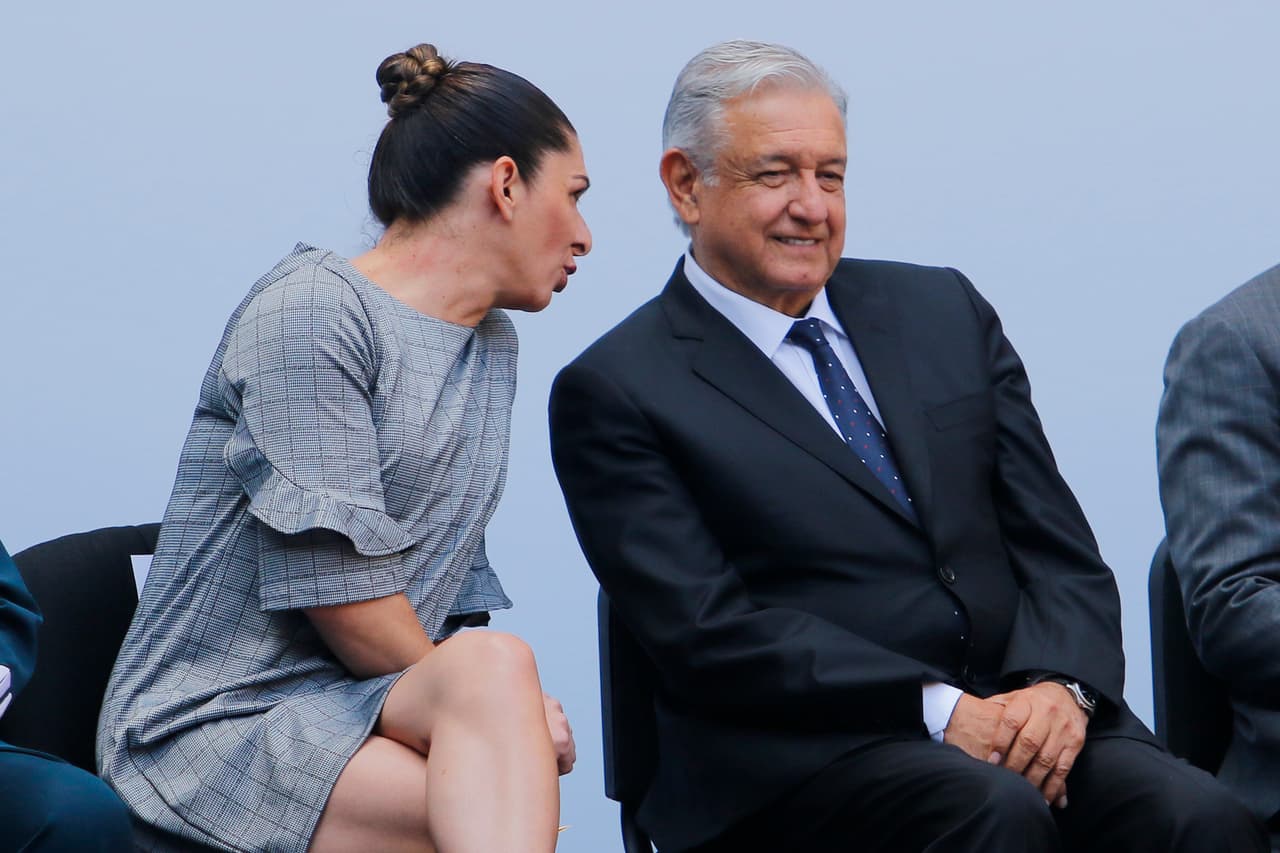 El momento de cambio que vive México ayudará a que sus deportistas tengan una buena actuación en los Juegos Panamericanos de Lima 2019, señaló el presidente Andrés Manuel López Obrador durante el abanderamiento de la delegación mexicana que acudirá a la justa continental. Los Panamericanos de Lima arrancan el viernes 26 de julio y México irá con la meta de lograr su mejor actuación en unos juegos realizados fuera de casa.“Estoy seguro que se obtendrán buenos resultados porque se viven momentos de cambio en el país”, destacó López Obrador, quien asumió el gobierno en diciembre pasado. “Siempre que hay una transformación se avanza en lo cultural y en lo deportivo, así ocurrió después de la Revolución Mexicana y por eso estoy seguro que tendremos buenos resultados y que ustedes tendrán un buen desempeño”.