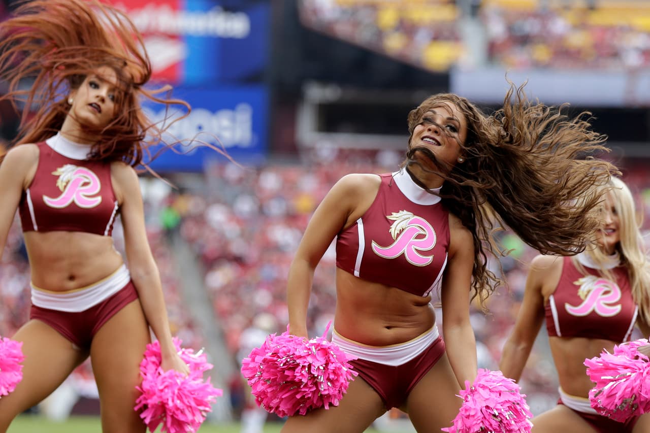 Son hermosas, tienen energía y sus bailes le dan alegría al ambiente en los estadios de la NFL: sin duda, las porristas tienen un papel muy especial para el espectáculo del fútbol americano.