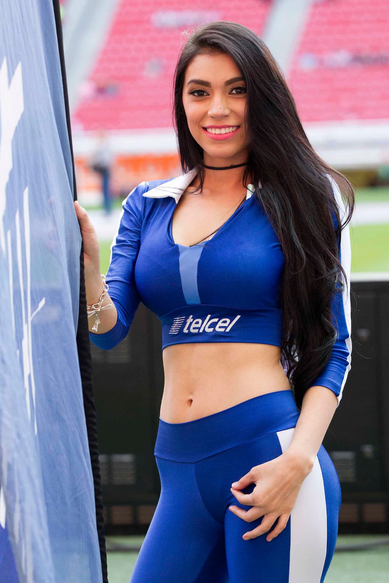 La belleza de las porristas en la fecha 4