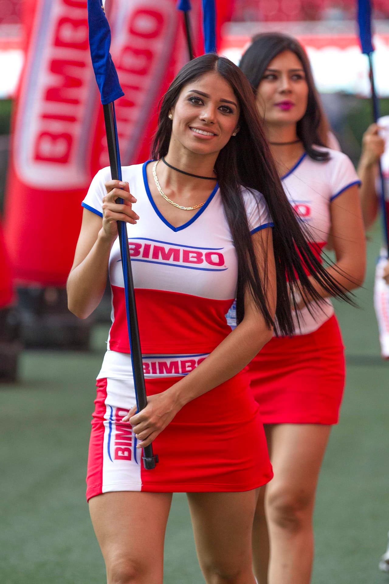 La belleza de las porristas en la fecha 4