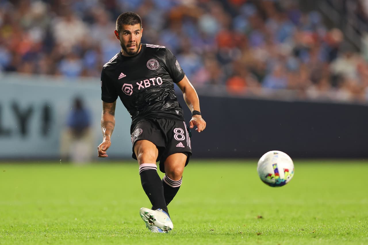 <b><i>79 - ALEJANDRO POZUELO: </i></b>comenzó la temporada 2022 en Toronto FC y la concluyó en Inter Miami CF, pero la calidad de este matador español no decayó en la temporada. Es un volante ofensivo diferente, y los gamers lo saben.