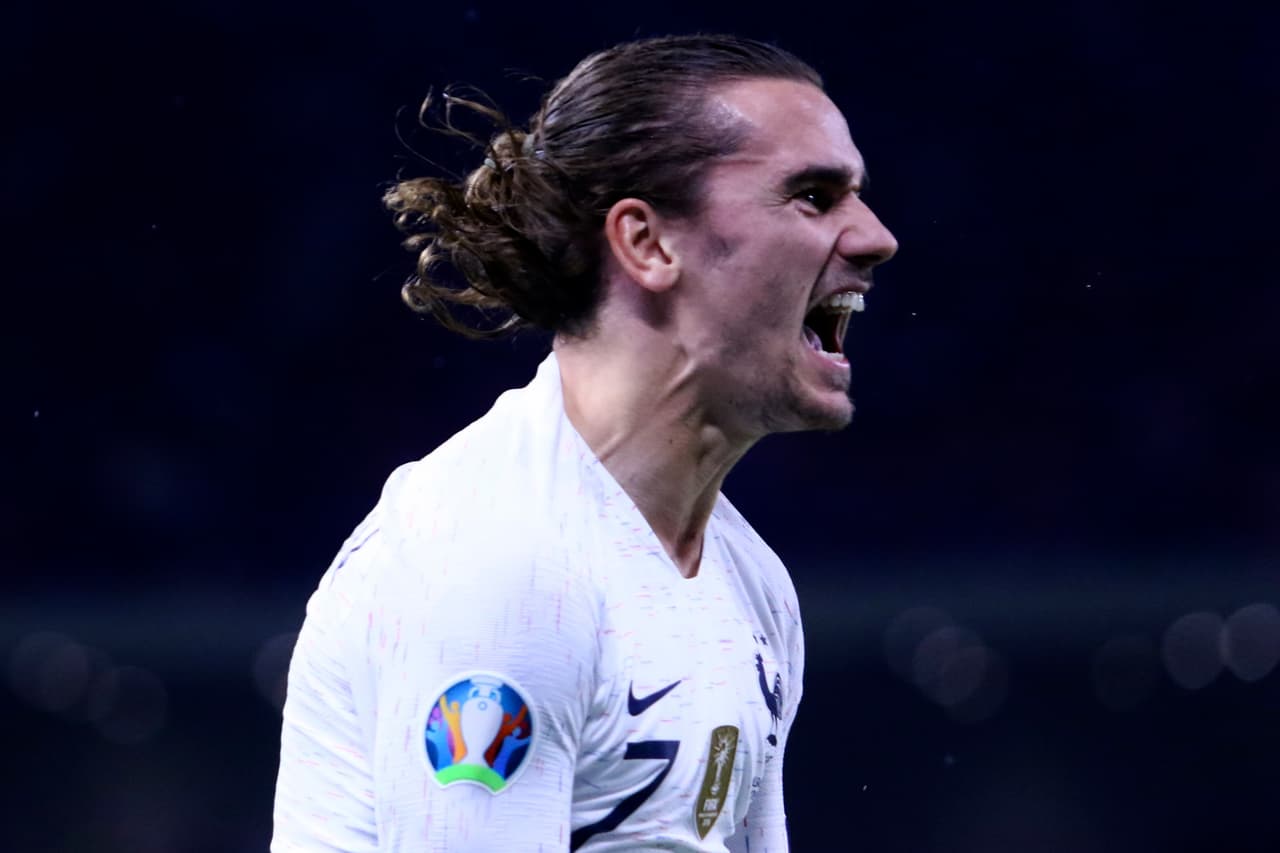 La Francia de Deschamps gana 0-2, con goles de Tolisso y Griezmann a Albania.