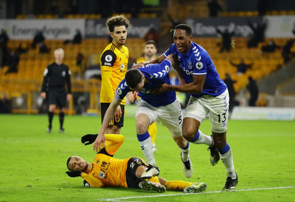 Iwobi (6’) abrió el marcador muy temprano en el partido, pero Rubén Neves (14’) emparejaba los cartones. Michael Keane (77’) marcó el tanto que definió el resultado. Los de Ancelotti se mantienen en los primeros lugares de la competición con 32 unidades, mientras que los Wolves se acercan peligrosamente a zona de descenso con 22 puntos.