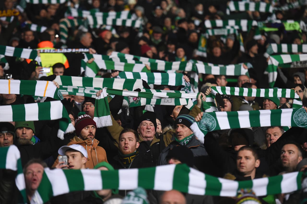 Los locales mejoraron sus prestaciones al inicio del segundo acto. Lo probó McGregor con un inocente tiro desde la frontal y Dembelé con un tibio remate de cabeza. En ambos casos se encontraron con un concentrado Ter Stegen.