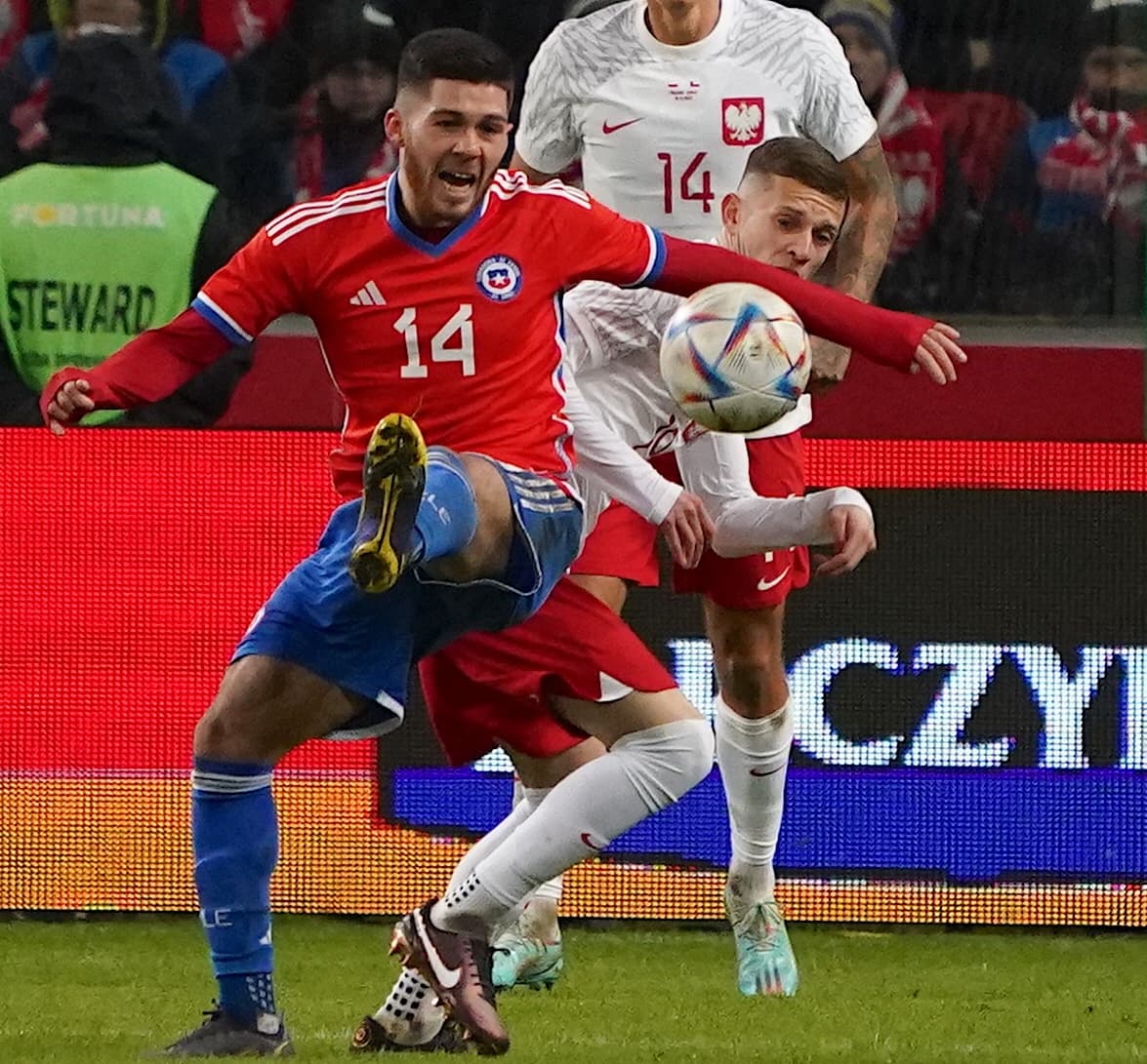 Polonia se impuso a Chile en partido amistoso previo al Mundial Qatar 2022 con gol de Piatek.