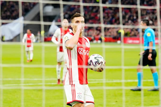 Es así como el Ajax, superlider de la tabla, va en camino a ser campeón de la liga.