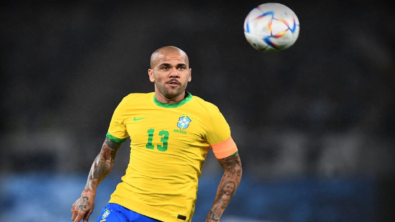 ¡Dani Alves se acerca a Pumas! Reportan oferta hasta 2023