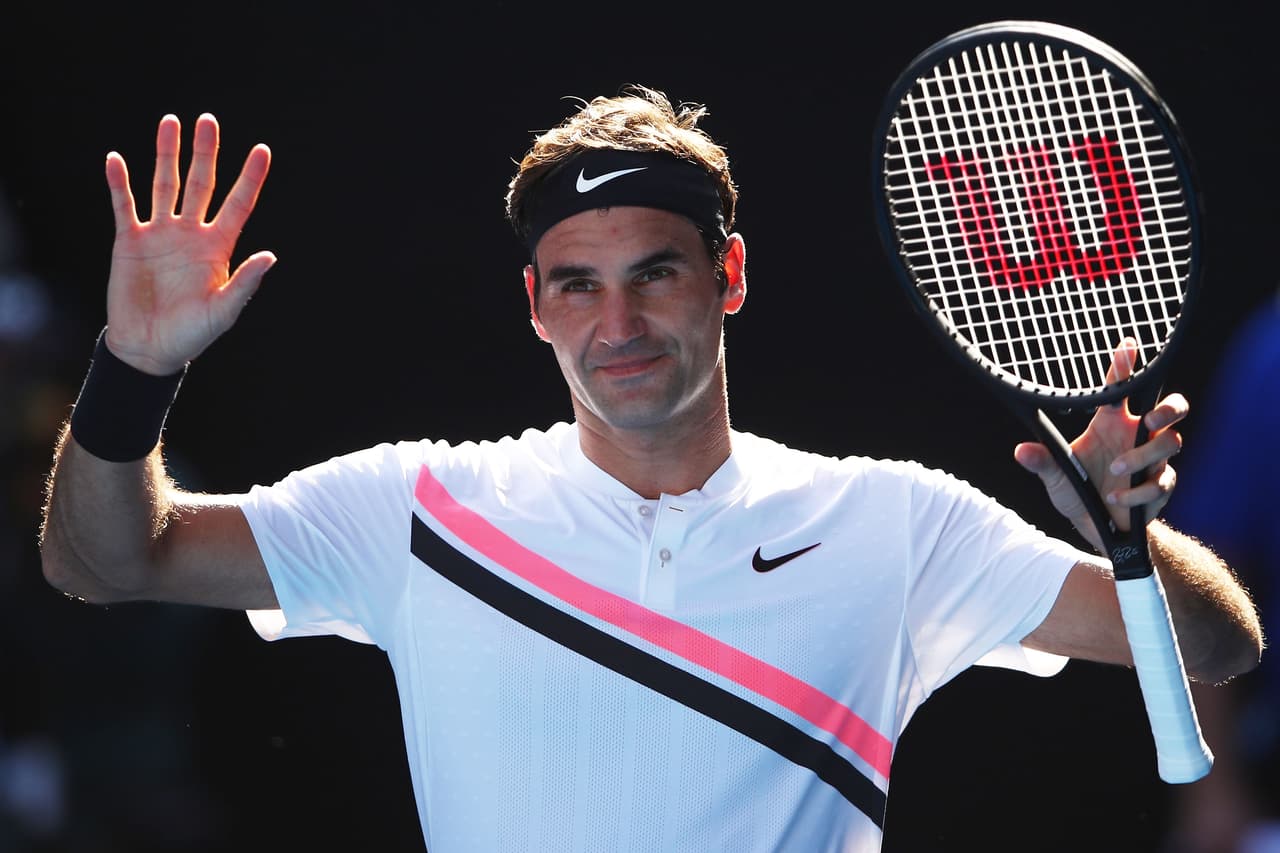 El suizo Roger Federer, segundo cabeza de serie, accedió a los cuartos de final en Melbourne, tras derrotar al húngaro Marton Fucsovics por 6-4, 7-6 (3) y 6-2.