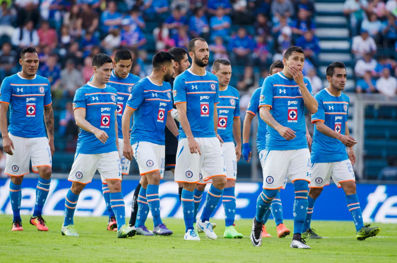 Vázquez, de fracasar con Cruz Azul a jugar con 'Chicharito' y Jonathan