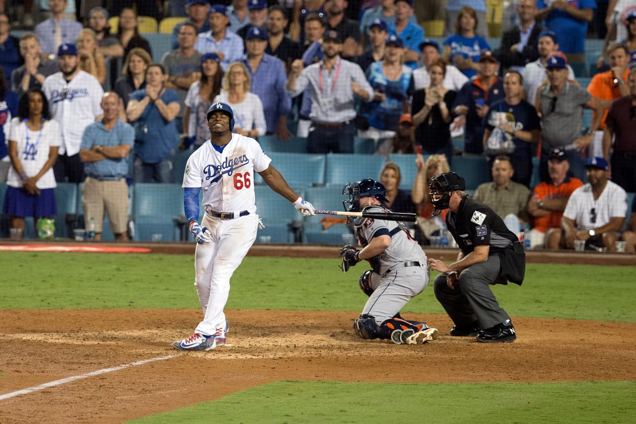 Pero los Dodgers no se rinden. Primero un HR solitario de Puig y luego un sencillo de Kike Hernández con Forsythe en segunda igualaron de nueva cuenta el encuentro. ¡Siguieron las emociones!