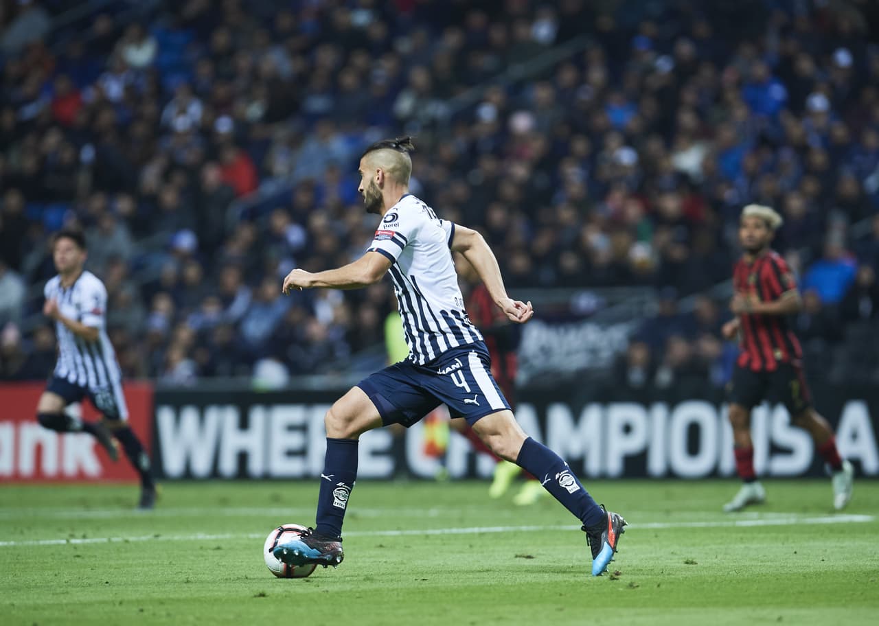 Pero llegó el medio tiempo y aunque ambos equipos estuvieron insistiendo y empujando para marcar, no lo lograron y ese 1-0 prevaleció en el marcador para los dos contrincantes.