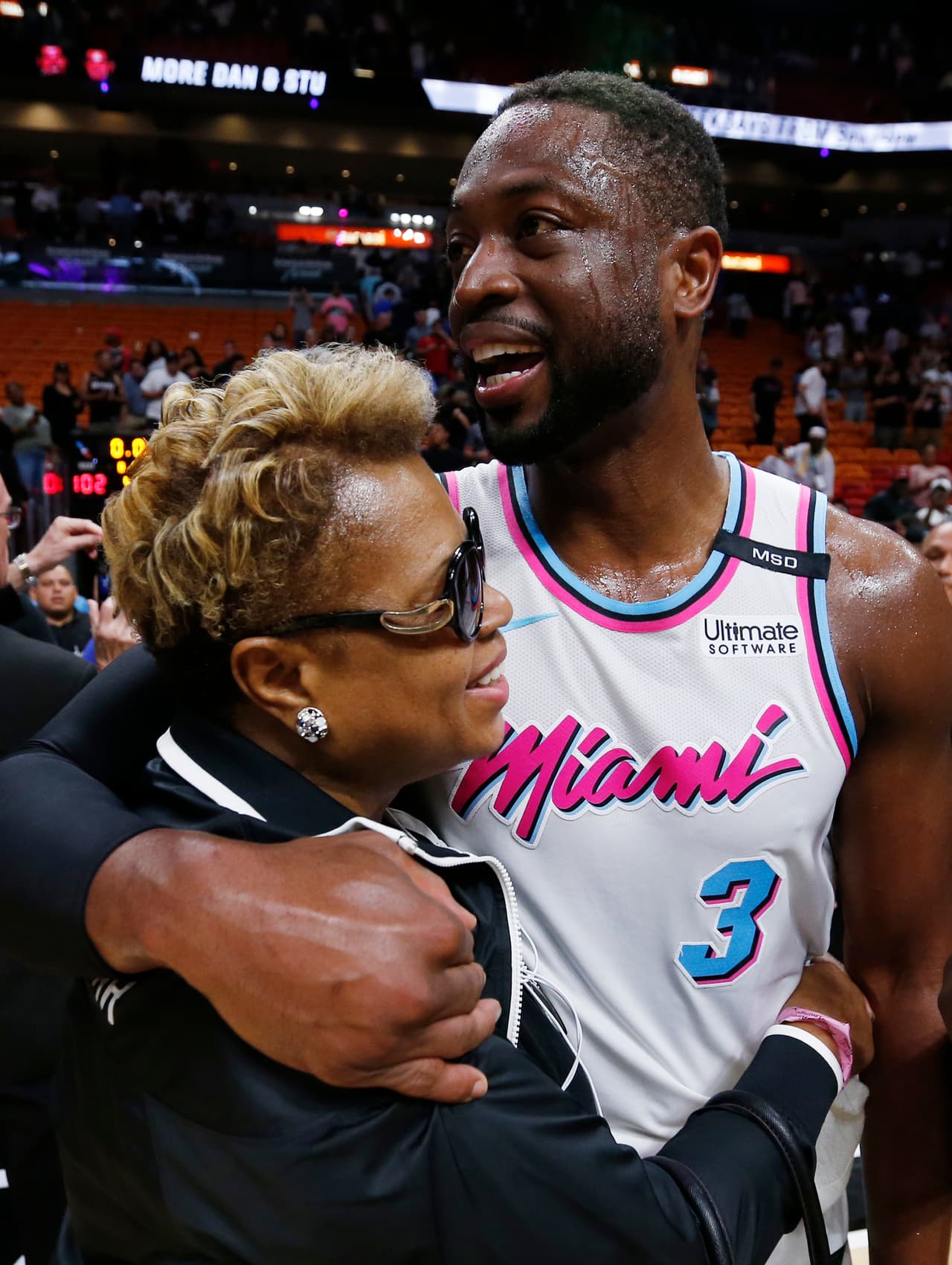 Wade le dedicó su temporada a Joaquin Oliver y se inspiró para darle un triunfo dramático al Heat, una victoria memorable como homenaje a las víctimas del tiroteo en Florida.