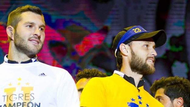 Además, ayudó a que esa cifra se incrementara con otras personas que participaron en la subasta previa.