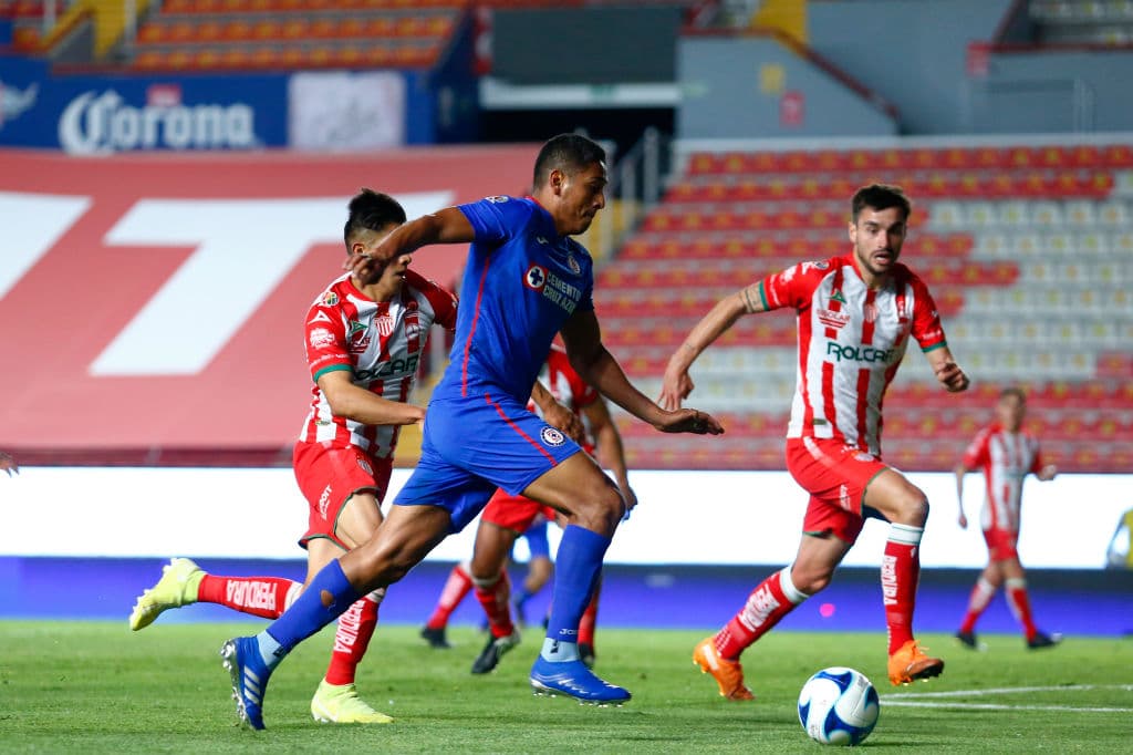 Con gol de vestidor, Luis Romo (3’) adelantó a La Máquina y Juan Escobar Chena (26’) sentenció el duelo. Cruz Azul llegó a nueve unidades para posicionarse momentáneamente en la cima de la competición. Los Rayos consiguieron su tercera derrota y se quedan con cuatro puntos en la parte baja de la tabla.