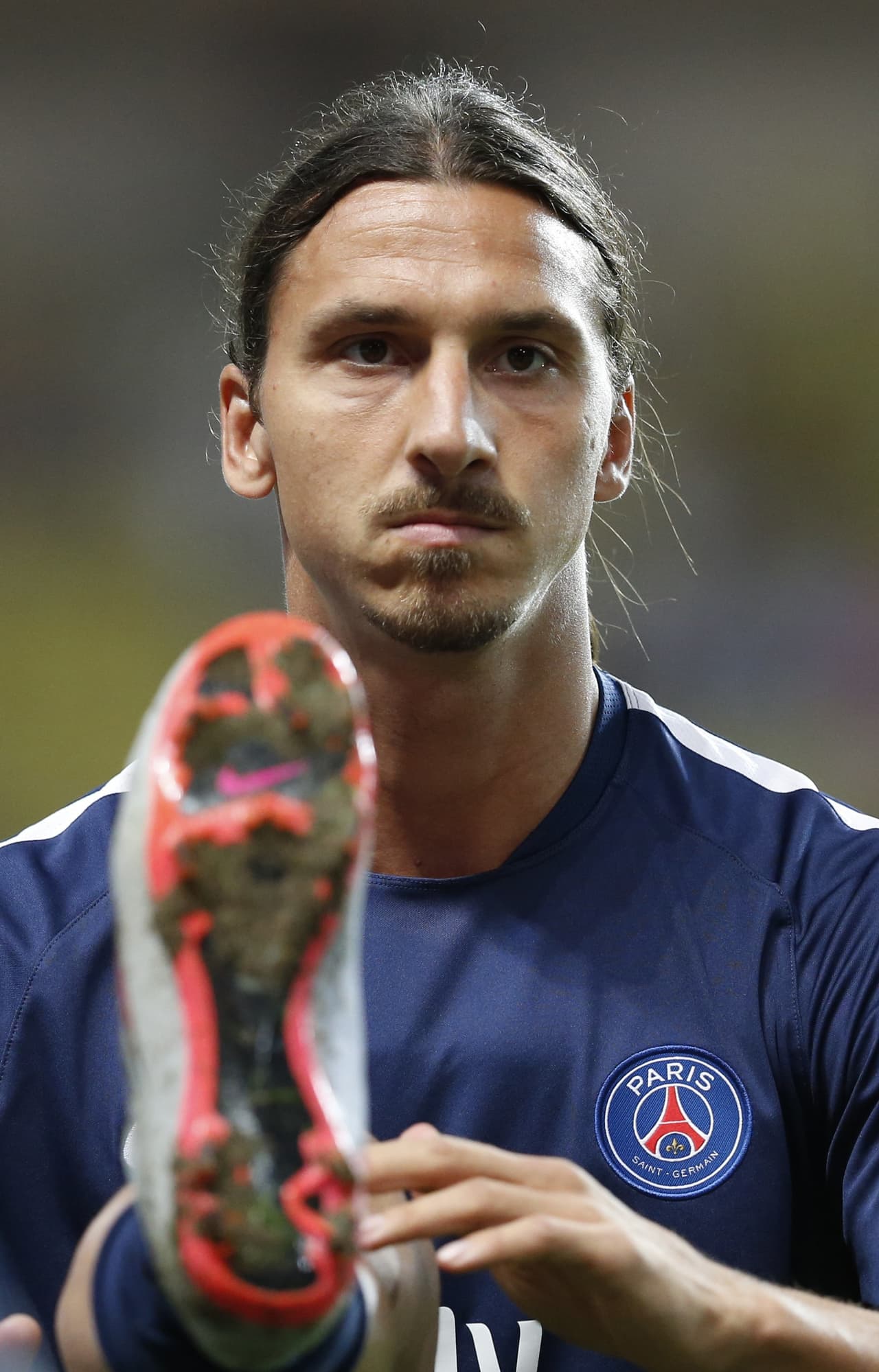 Hablando del París Saint-Germain otro que pudo cambiar de aires fue Zlatan Ibrahimovic quien durante gran parte del mercado fue relacionado con el AC Milan para sacar al club lombardo de la crisis deportiva que ha experimentado.