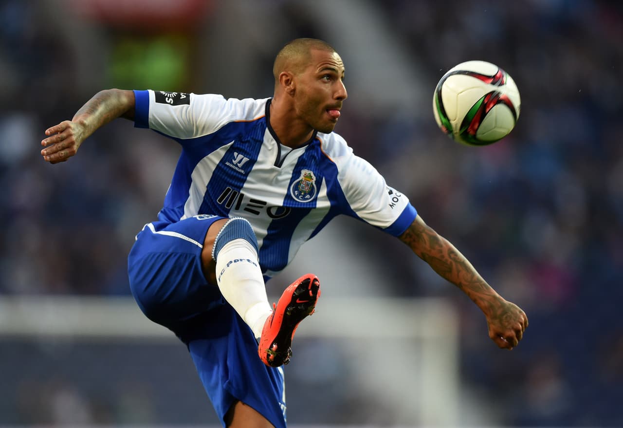 El volante luso abandona Portugal para jugar ahora en Turquía.