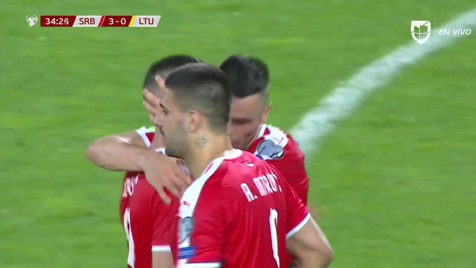 ¡GOOOL! Luka Jovic anota para Serbia