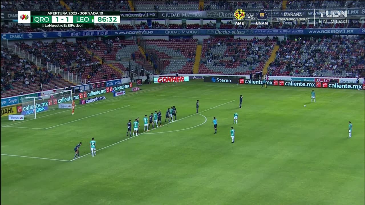 ¡TIRO ATAJADO! disparo por Ángel Mena.