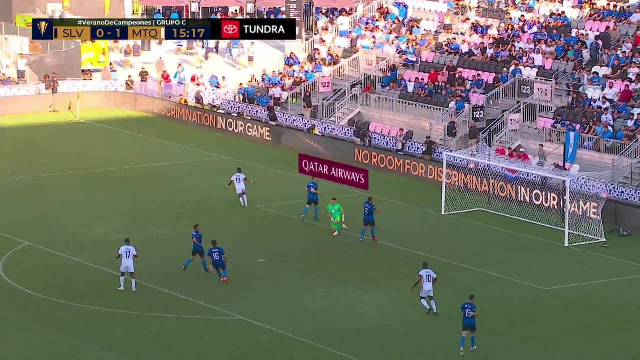 ¡GOL!  anota para Martinica. Kévin Fortune