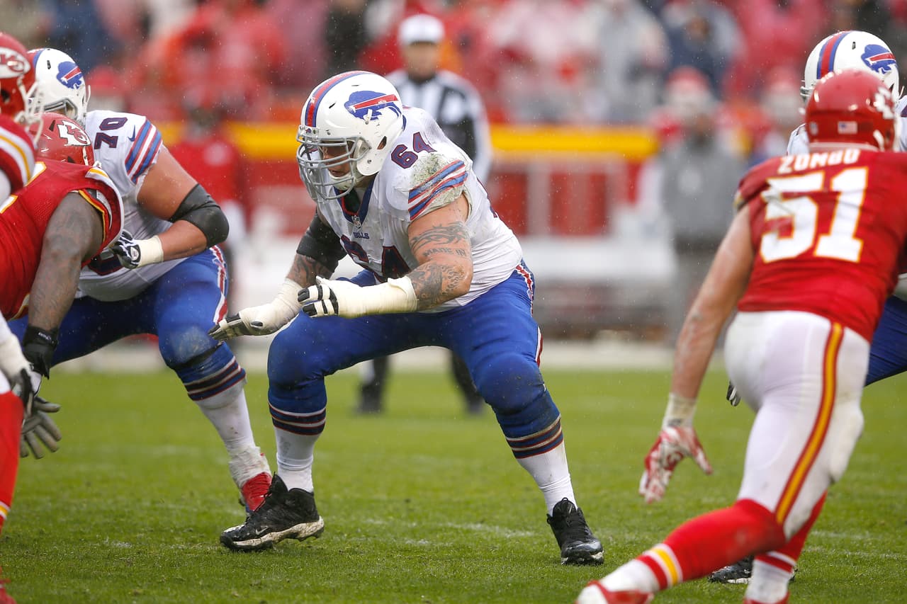 97 / RICHIE INCOGNITO - G - BUFFALO BILLS Después del escándalo de 2013 cuando fue acusado de bullying sobre su compañero Jonathan Martin en Miami y que le costó una suspensión, su carrera ha venido poco a poco hacia arriba. Después de no jugar en 2014, firmó en 2015 como agente libre de los Bills y se convirtió en titular durante los 16 partidos. Acaba de firmar 3 años por 16 millones de dólares.