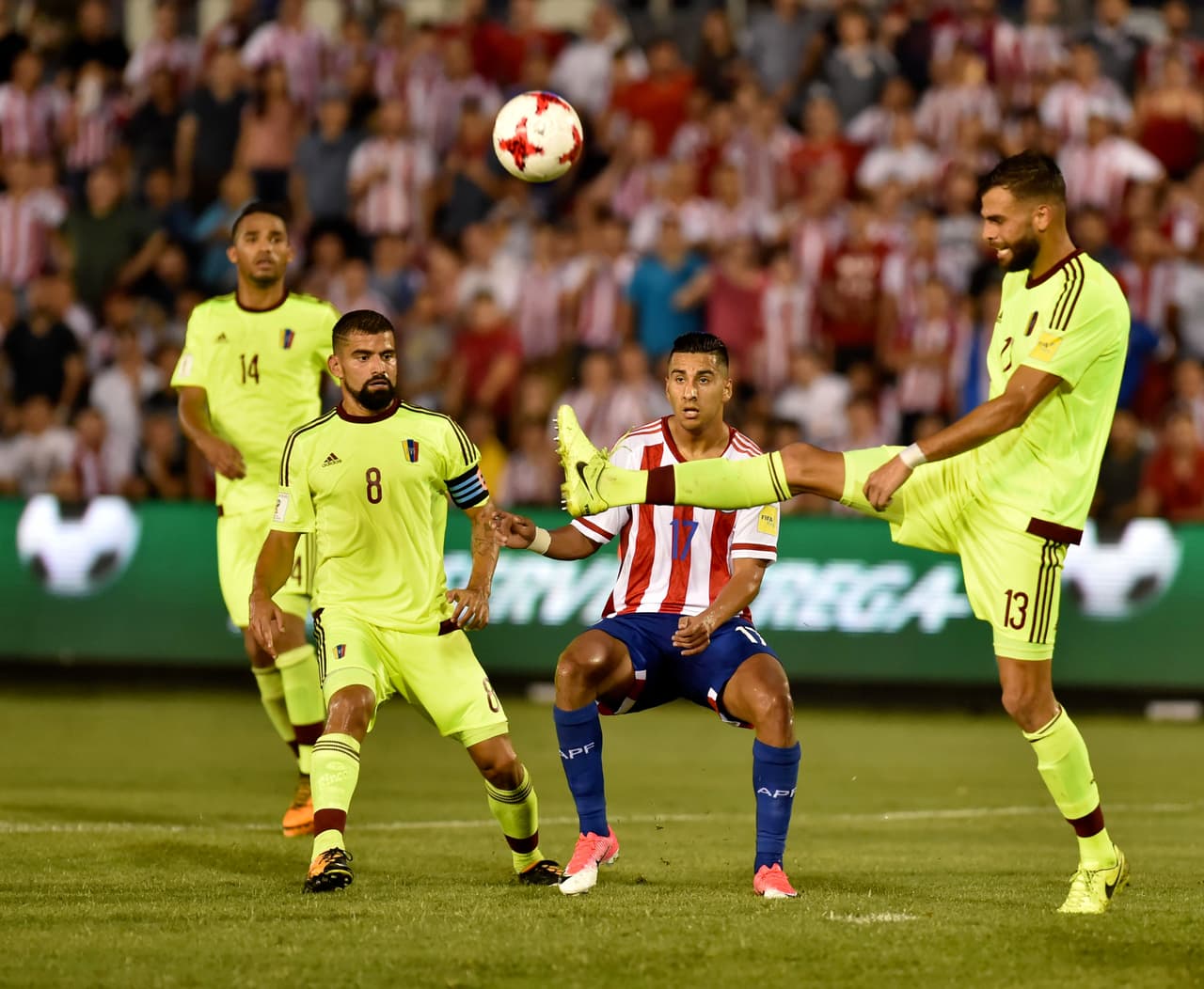 <b>Cecilio Domínguez (Paraguay): </b>solo hubo 56 minutos en cancha para el delantero del equipo de Coapa, lo hizo ante Venezuela (derrota 1-0). En el juego con Colombia (victoria 2-1) fue suplente.