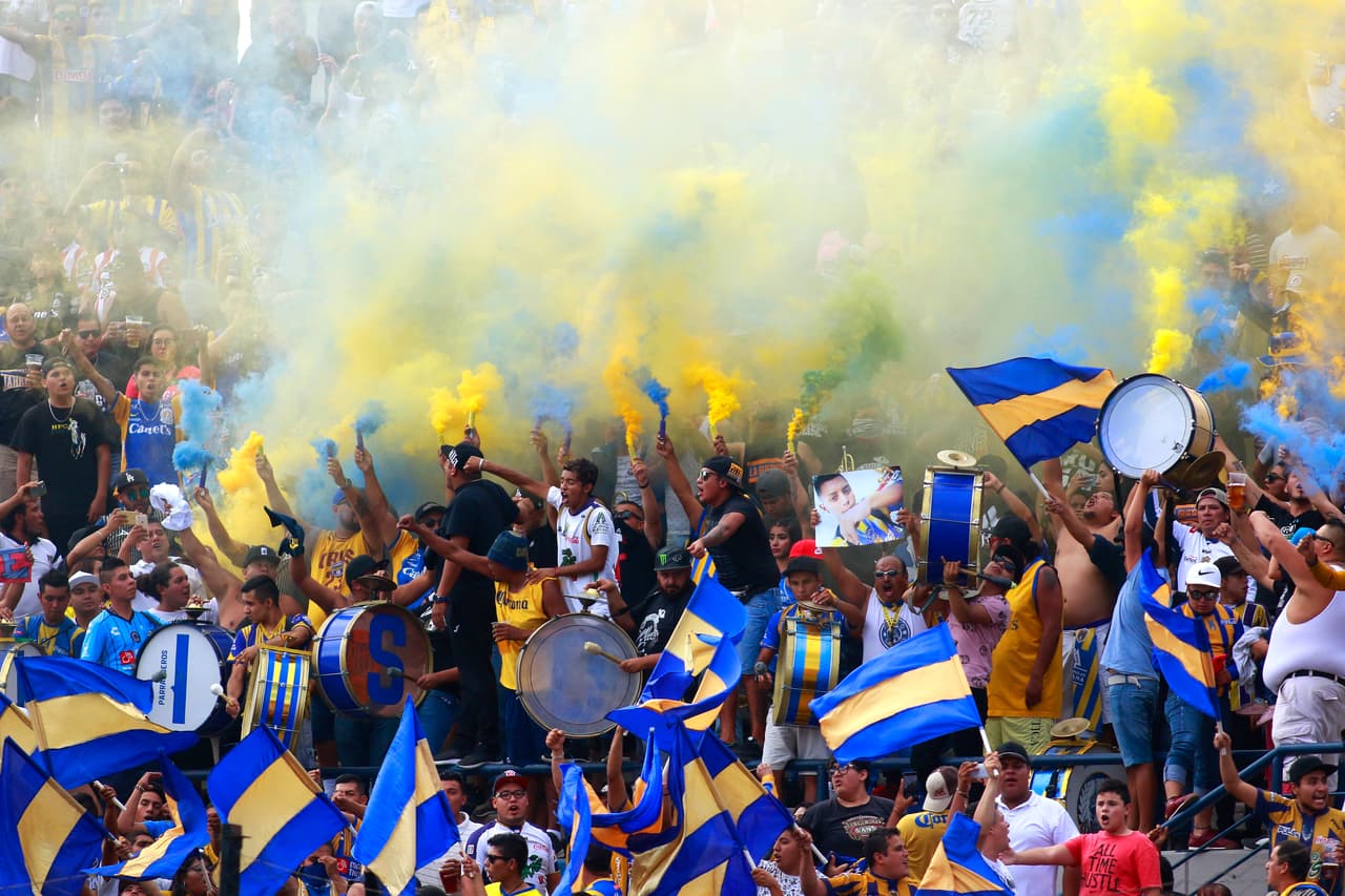 Atlético San Luis debutó en la Liga MX con derrota de 2-0 ante Pumas.