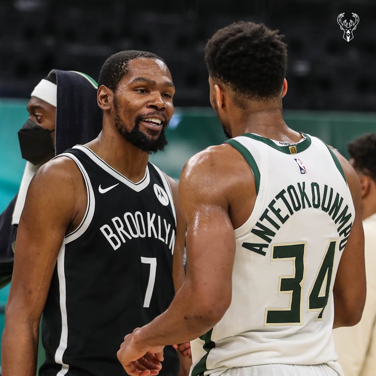 Bucks le vuelven a ganar a Nets; barren mini serie