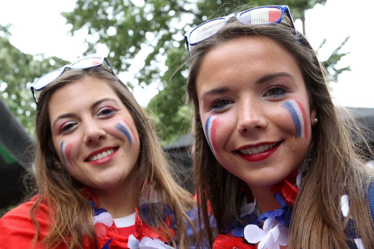 Listas y bellas para el partido.
