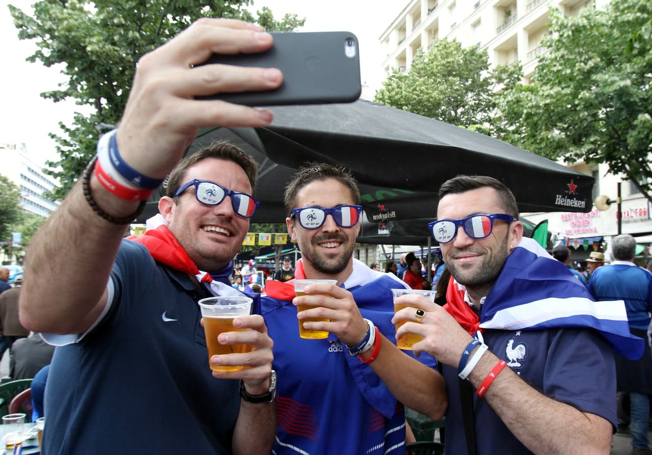 Los galos disfrutan de la fiesta de la Eurocopa en casa.