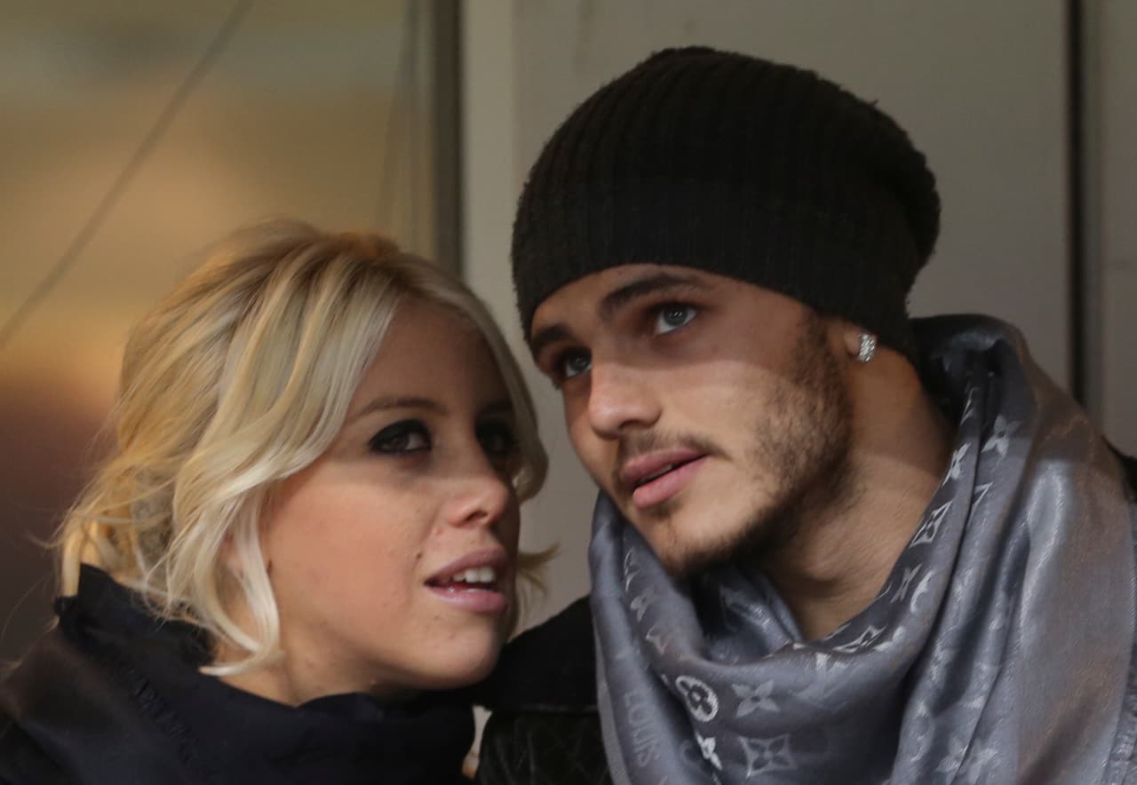 Se casó con Wanda Nara, ex esposa de su compañero en Sampdoria Maxi López.