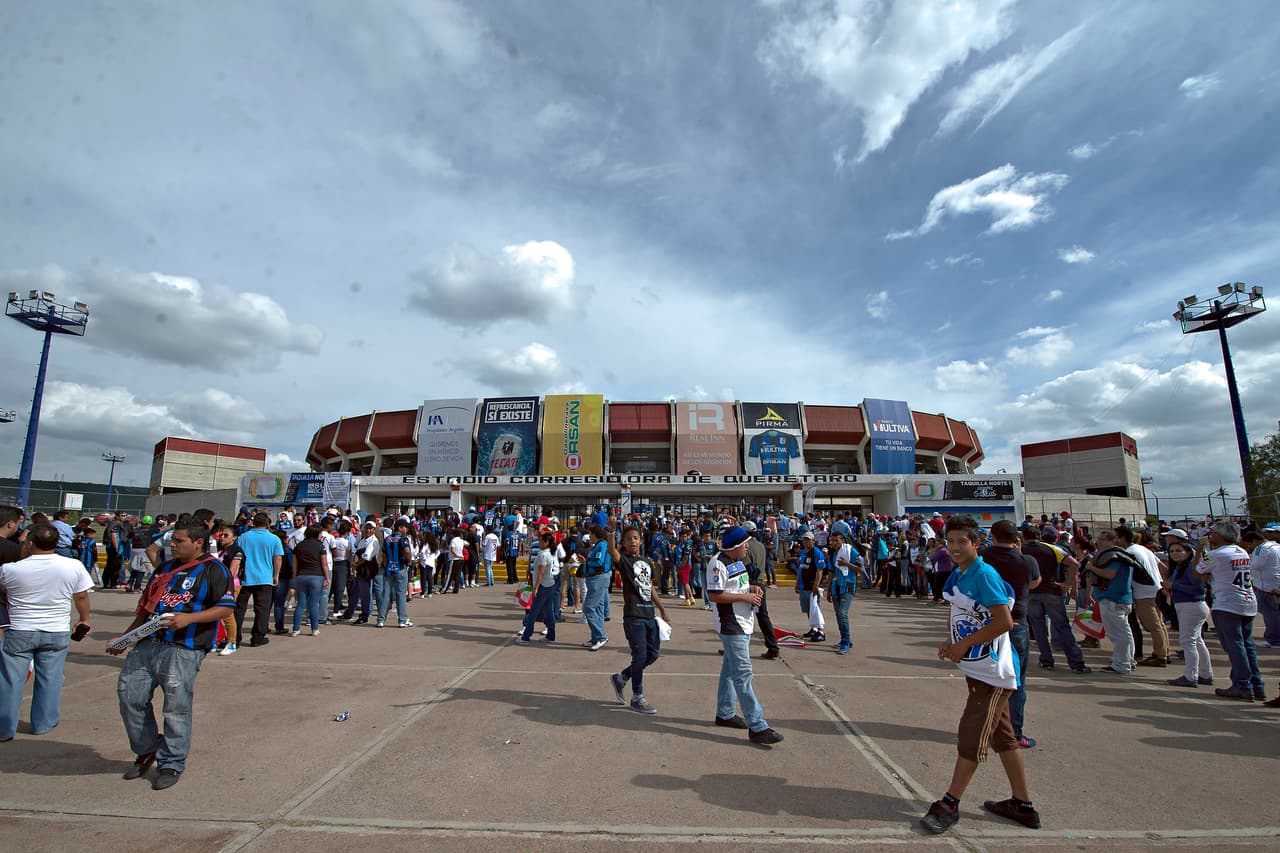 El Estadio Corregidora esperaba un lleno total para la Final de vuelta ante Santos.